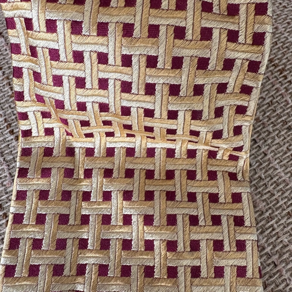 Burberry Gold & Purple Woven All Silk Tie - Picture 4 of 8